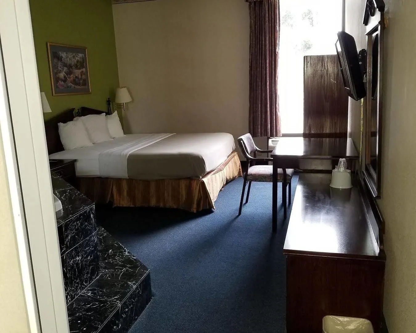 Candlewood Suites Columbus North, An Ihg Hotel