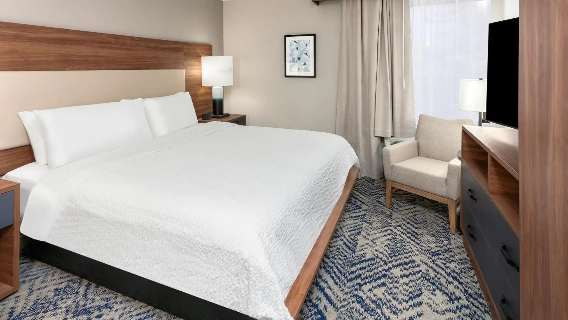 Candlewood Suites Columbus North, An Ihg Hotel