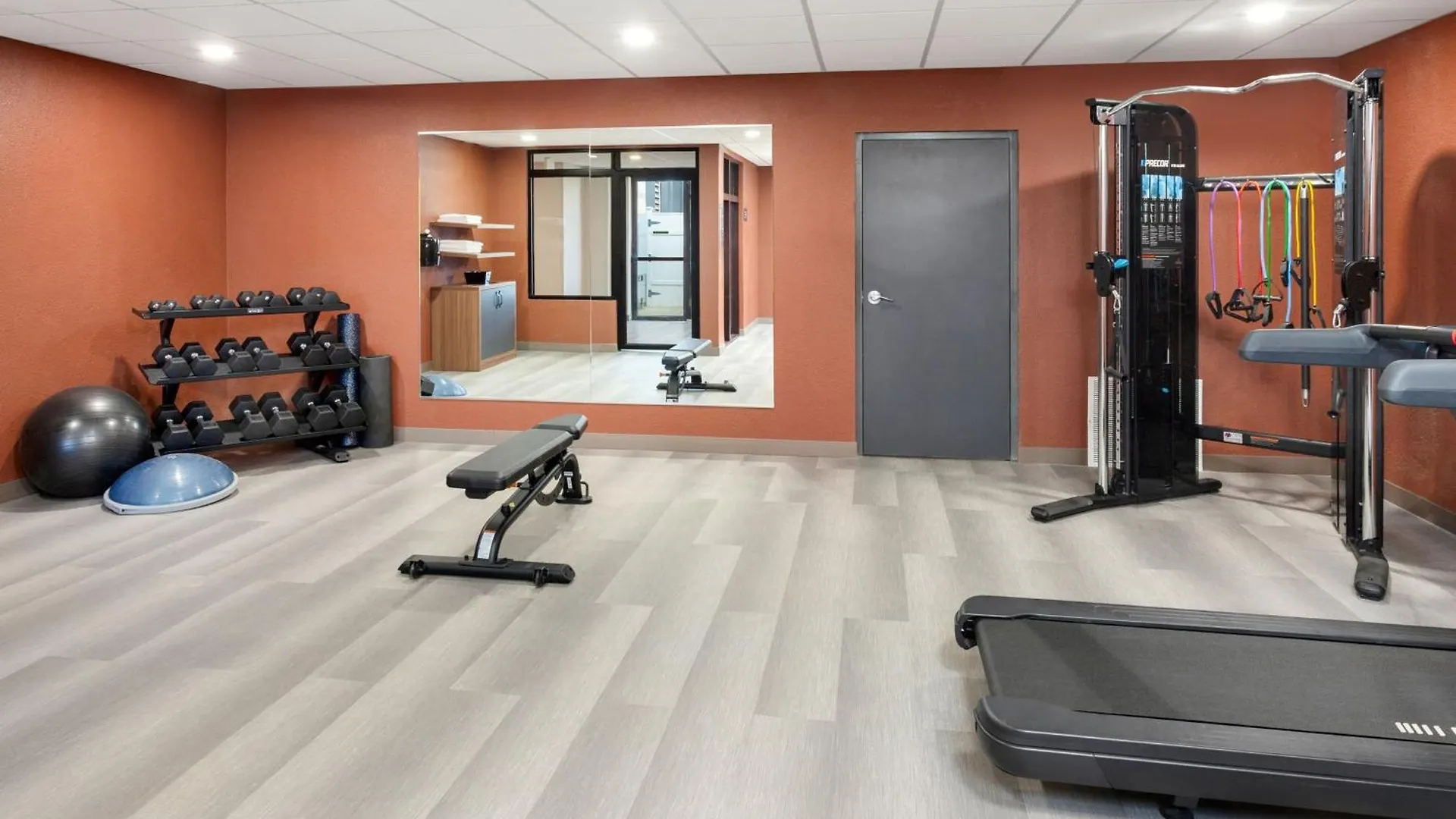 Candlewood Suites Columbus North, An Ihg Hotel