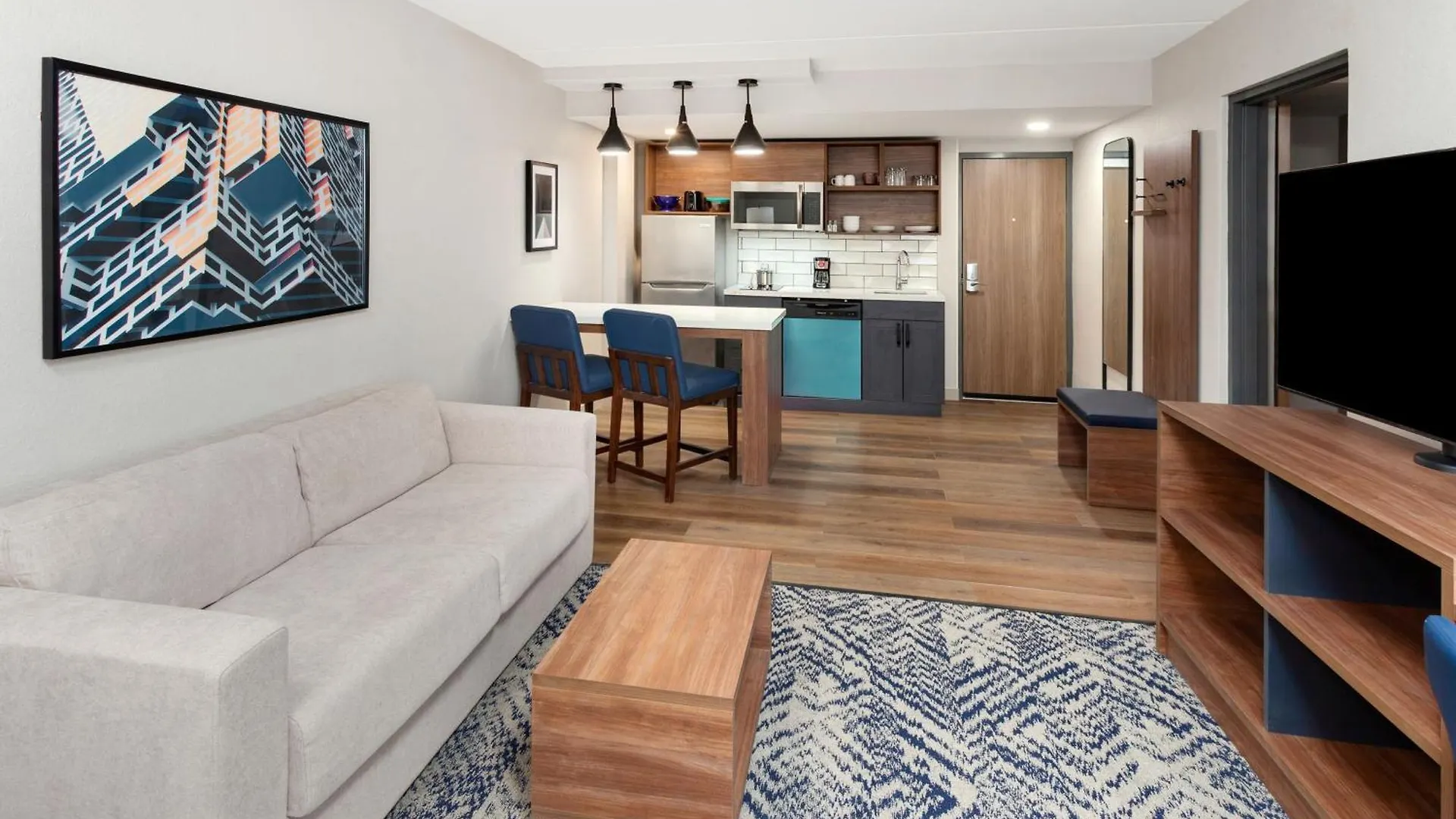 Candlewood Suites Columbus North, An Ihg Hotel