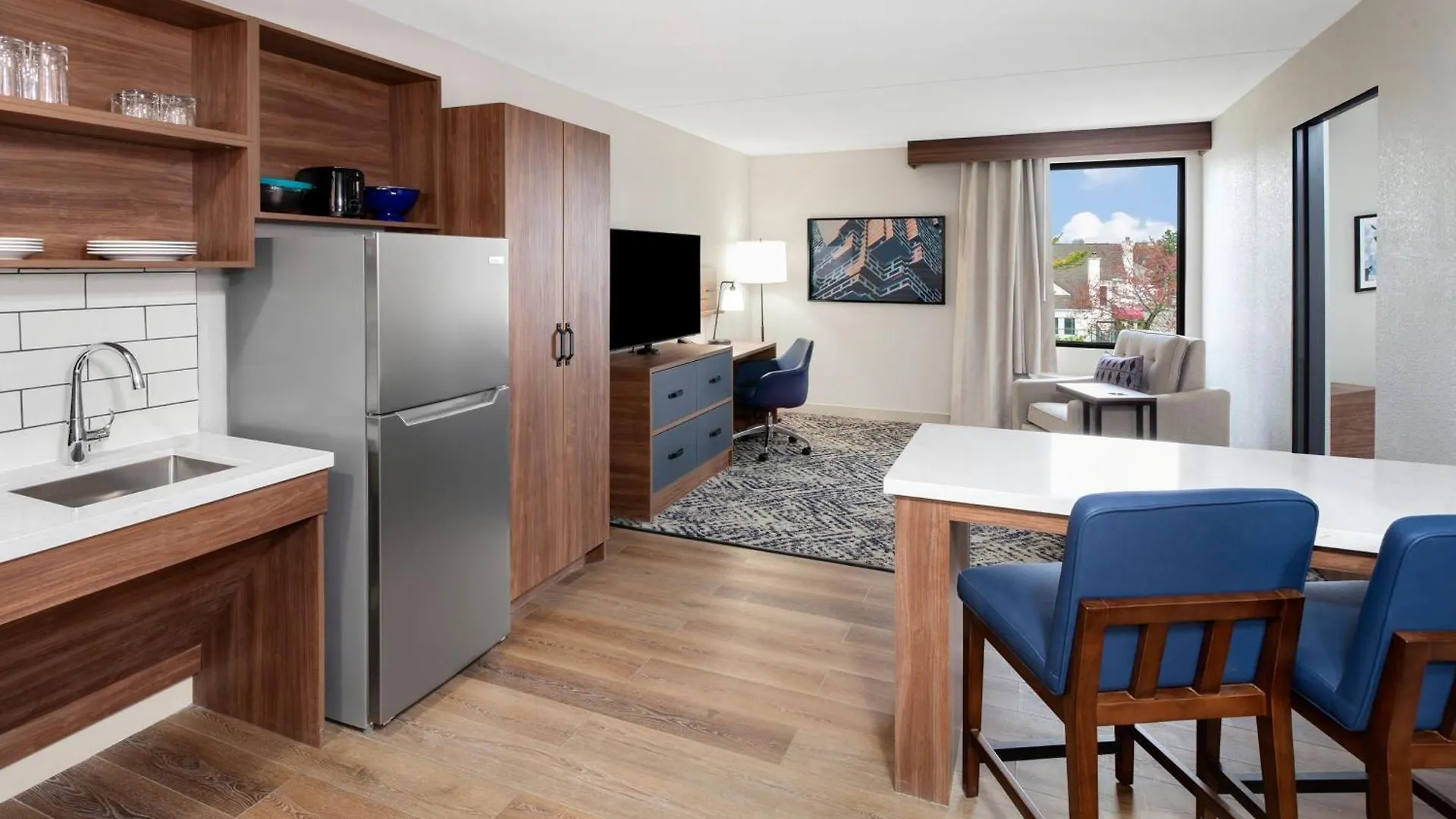 Candlewood Suites Columbus North, An Ihg Hotel