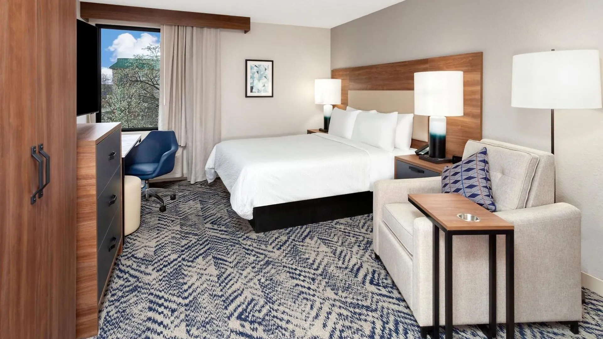Candlewood Suites Columbus North, An Ihg Hotel